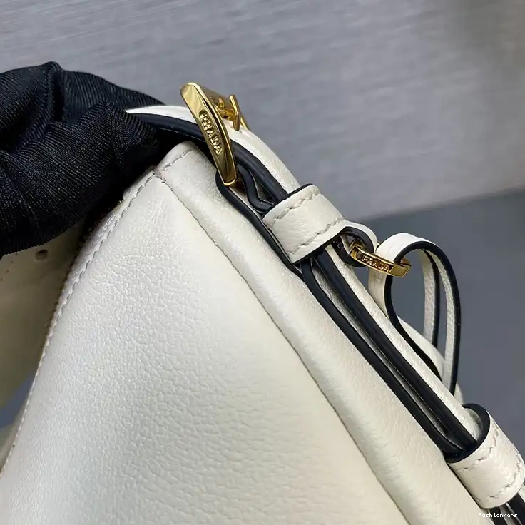 Fashionrepsfam ru Bags 2407YZ0073 Prada 0805